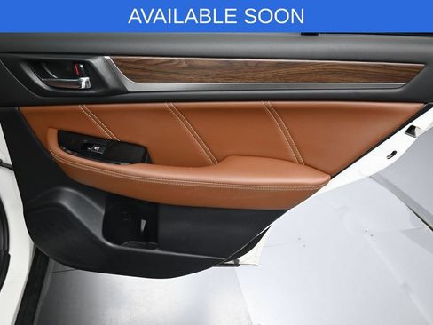 Used 2018 Subaru Outback 3.6R Touring AWD/4WD image 38