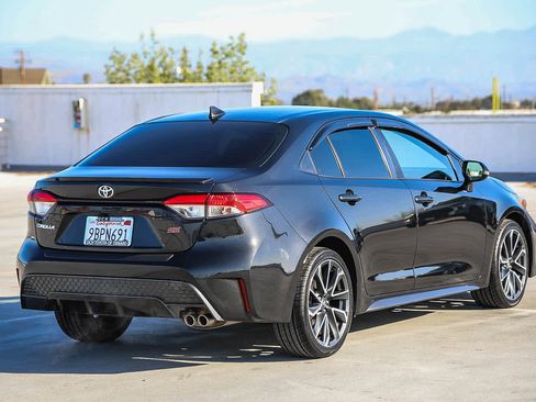 Certified 2022 Toyota Corolla SE FWD image 6