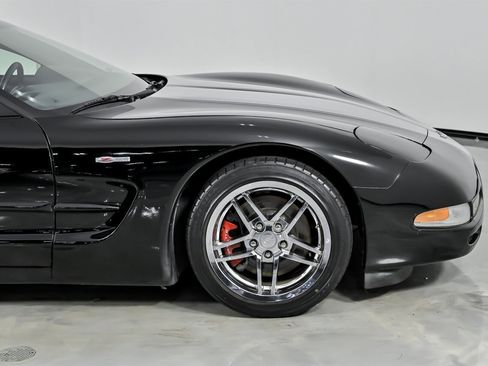 Used 2003 Chevrolet Corvette Z06 w/ Memory Package, 3 Drivers image 15