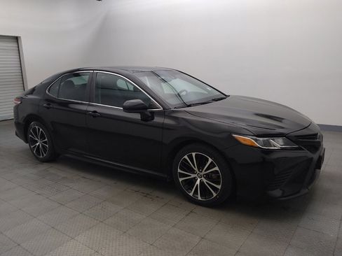 Used 2020 Toyota Camry SE image 11