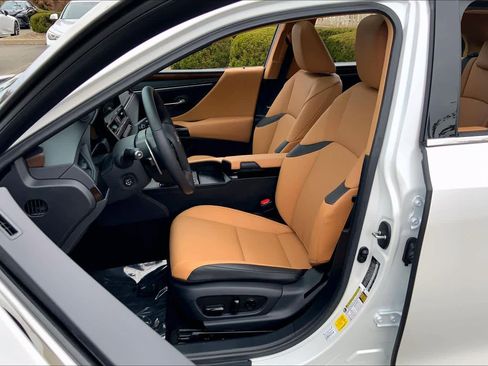 Certified 2025 Lexus ES 300h ES 300h w/ Premium Package image 8