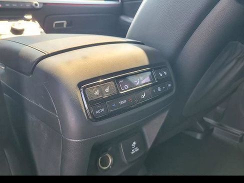Used 2024 Hyundai Palisade Limited AWD/4WD image 20