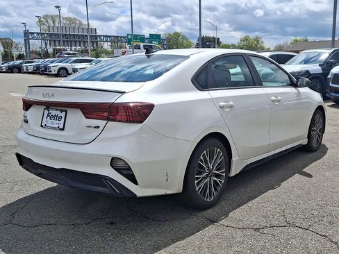 Used 2023 Kia Forte GT-Line w/ GT-Line Premium Package image 4