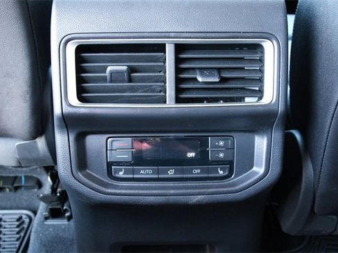 Certified 2025 Volkswagen Atlas SEL Premium R-Line image 30