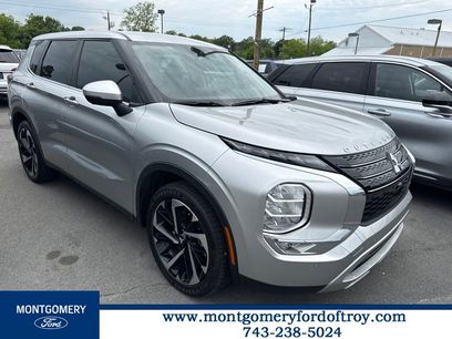 Used 2023 Mitsubishi Outlander SE