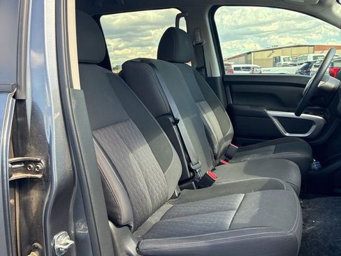 Used 2021 Nissan Titan SV w/ Accessory Utility Package image 21