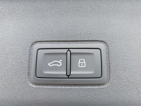 New 2026 Audi Q3 quattro 2.0T AWD/4WD image 13
