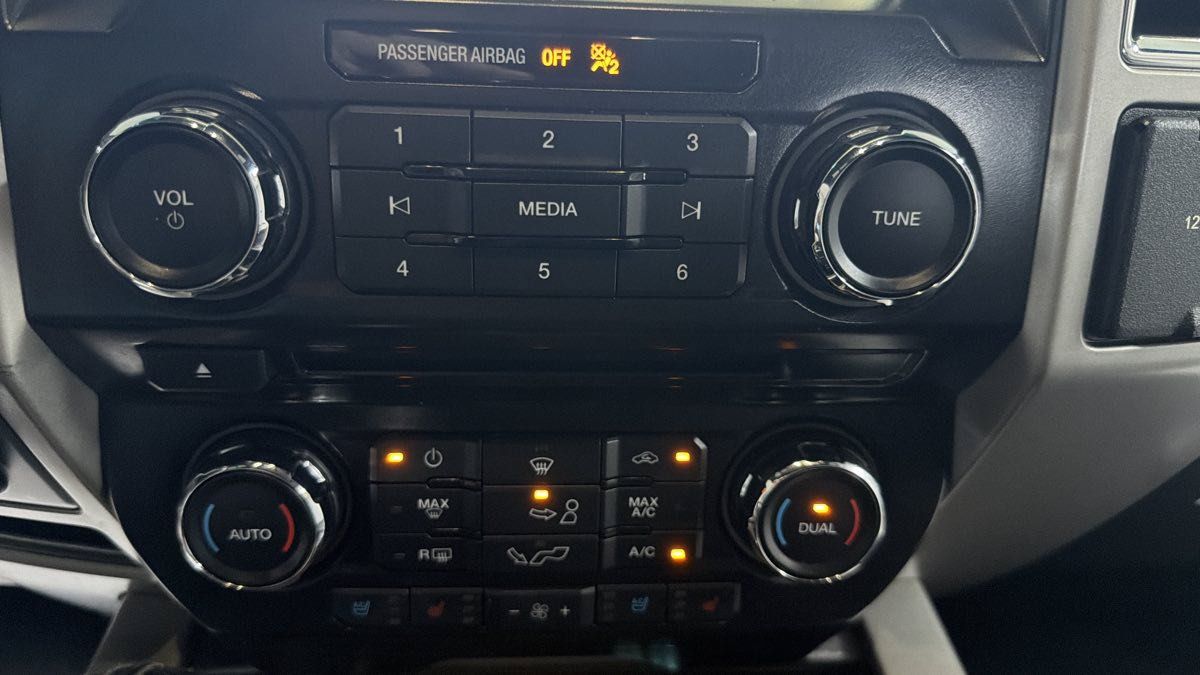 Used 2016 Ford F150 Lariat AWD/4WD image 21
