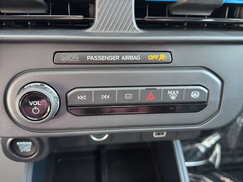 New 2025 Ford Maverick Lobo AWD/4WD image 22