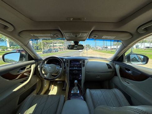 Used 2015 INFINITI QX70 AWD w/ Premium Package image 15