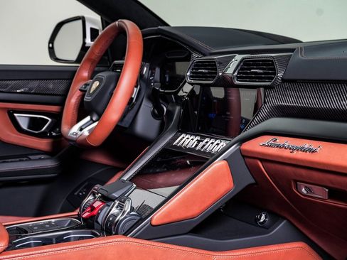 Used 2024 Lamborghini Urus S image 15