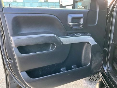 Used 2017 Chevrolet Silverado 2500 LT w/ Midnight Edition image 9