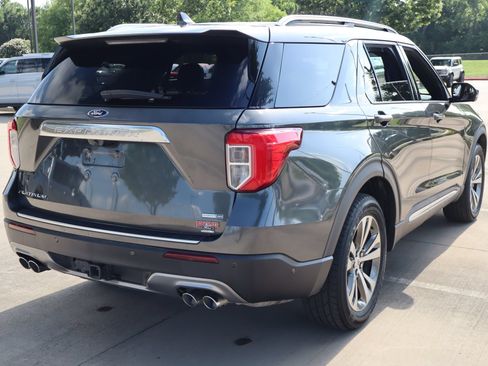 Used 2020 Ford Explorer Platinum w/ Premium Technology Package AWD/4WD image 3