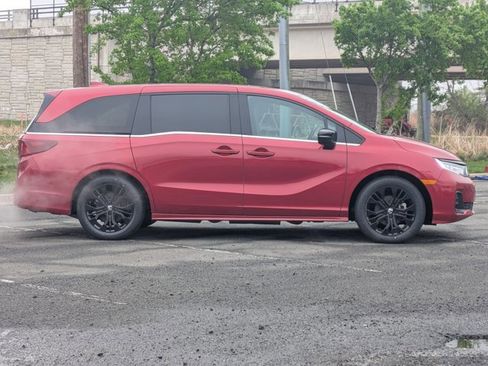Used 2025 Honda Odyssey Sport-L image 7