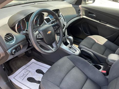 Used 2015 Chevrolet Cruze LT FWD image 13