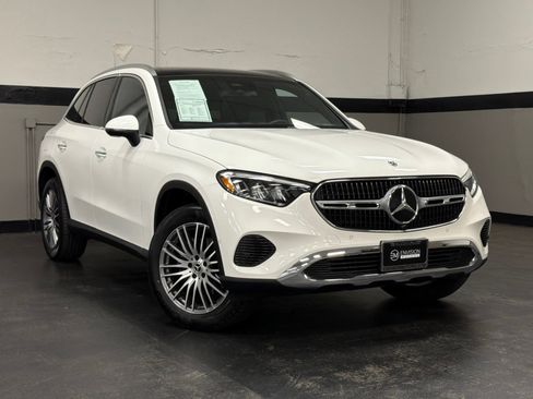 Certified 2026 Mercedes-Benz GLC 300 image 2