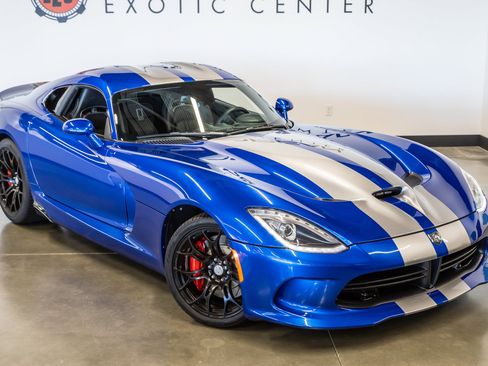 Used 2013 SRT Viper GTS w/ GTS Laguna Interior Pkg RWD image 2