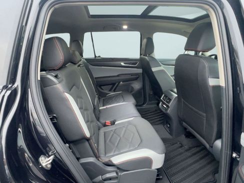 New 2026 Volkswagen Atlas Peak Edition image 26