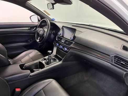 Used 2019 Honda Accord Sport image 11