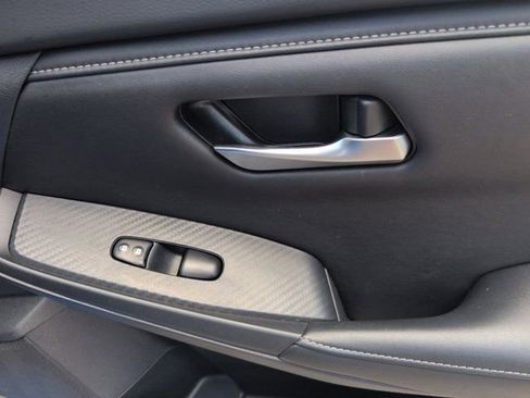 Used 2025 Nissan Sentra SV FWD image 33