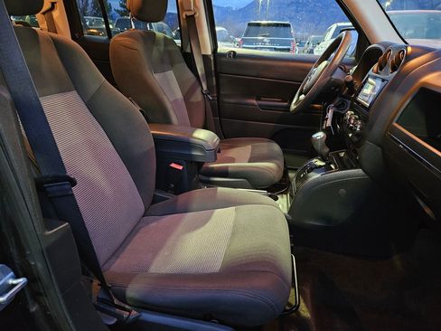 Used 2015 Jeep Patriot Sport w/ Power Value Group image 33