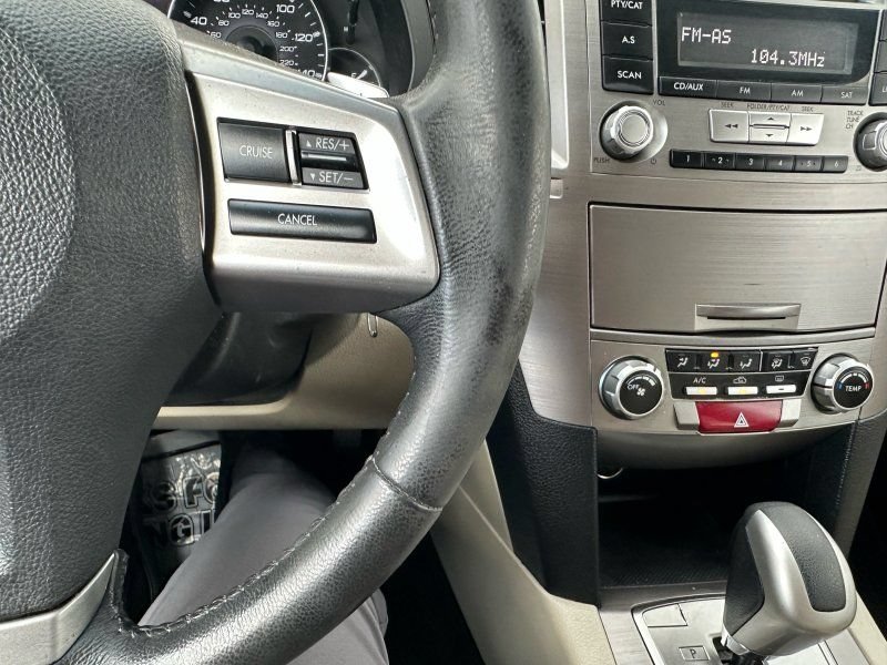 Used 2012 Subaru Outback 2.5i Premium w/ All-Weather Pkg AWD/4WD image 16