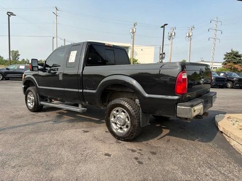 Used 2015 Ford F250 XLT w/ XLT Premium Package AWD/4WD image 3