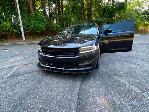 Used 2015 Dodge Charger R/T w/ Plus Group RWD image 63