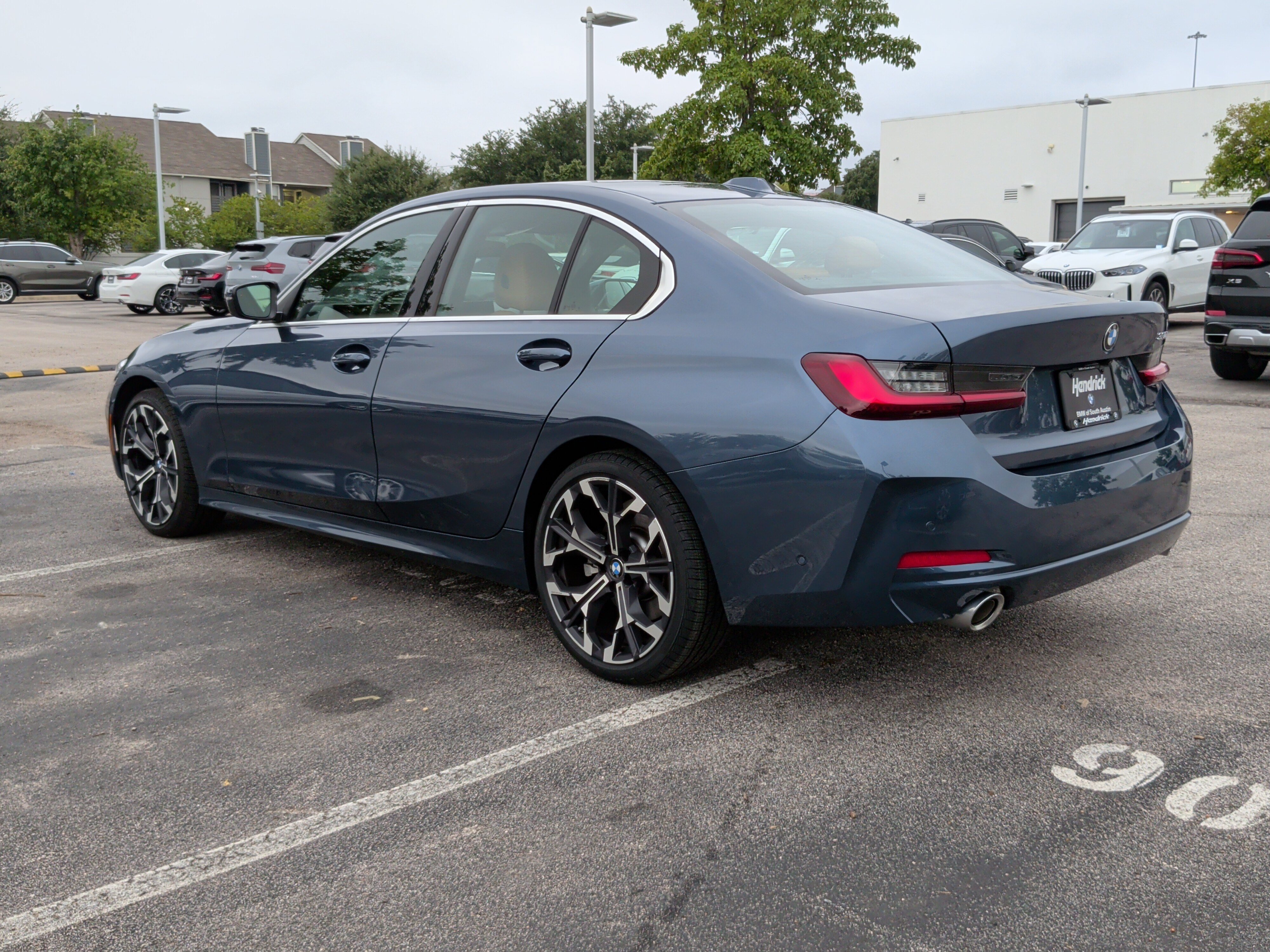 Used 2025 BMW 330i Sedan RWD image 9