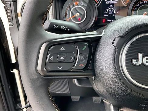 Used 2024 Jeep Wrangler Unlimited Sport AWD/4WD image 10