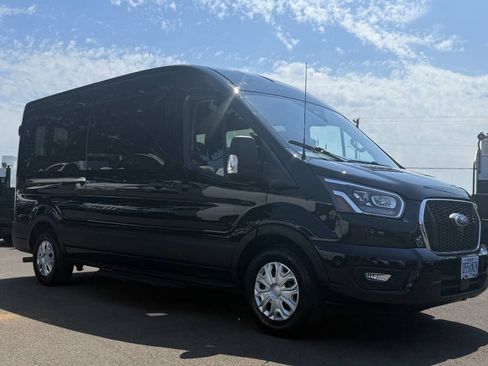 Used 2023 Ford Transit 350 XLT RWD image 4