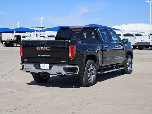 New 2026 GMC Sierra 1500 SLT AWD/4WD image 3