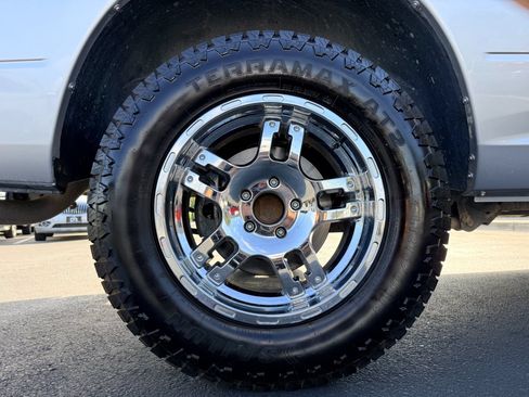 Used 2011 RAM 1500 ST w/ ST Popular Equipment Group AWD/4WD image 11