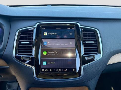 Used 2024 Volvo XC90 B5 Plus image 31