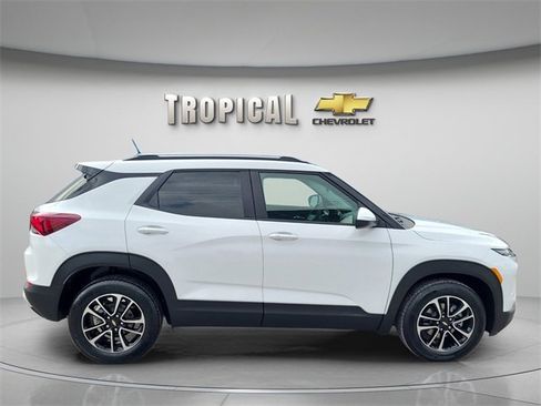 New 2026 Chevrolet TrailBlazer LT w/ Driver Confidence Package image 6