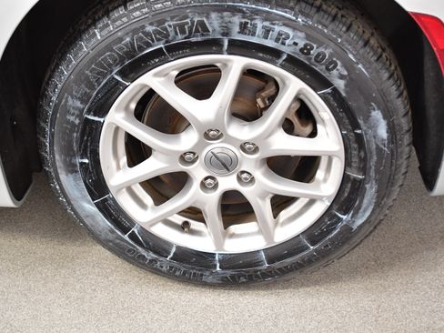 Used 2023 Chrysler Pacifica Touring FWD image 32