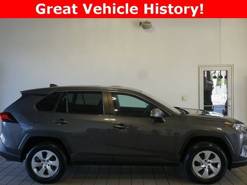 Certified 2022 Toyota RAV4 LE image 2