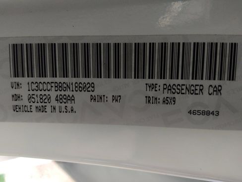 Used 2016 Chrysler 200 Touring image 33