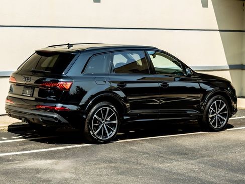 Used 2023 Audi Q7 3.0T Premium Plus w/ Premium Plus Package AWD/4WD image 8