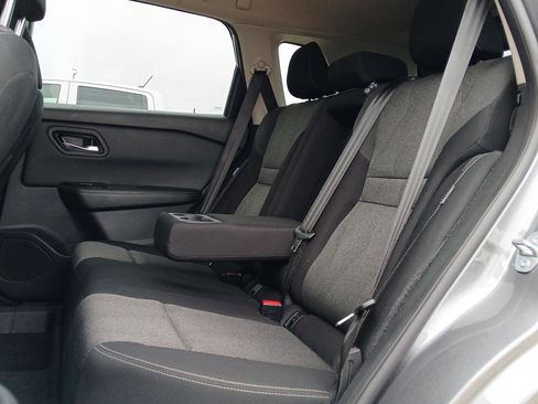 Used 2025 Nissan Rogue SV image 11