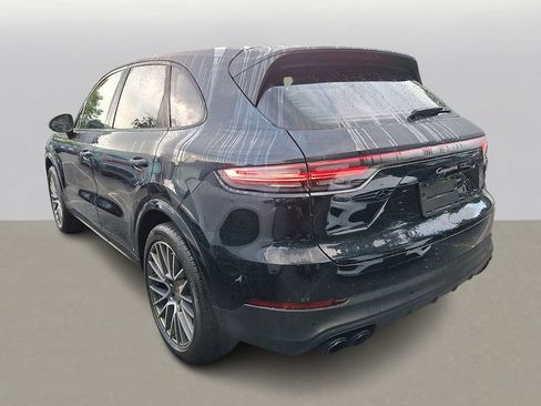Used 2022 Porsche Cayenne AWD/4WD image 5
