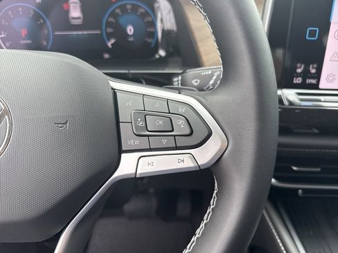 New 2026 Volkswagen Atlas SE FWD image 15