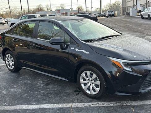 Used 2024 Toyota Corolla LE image 25