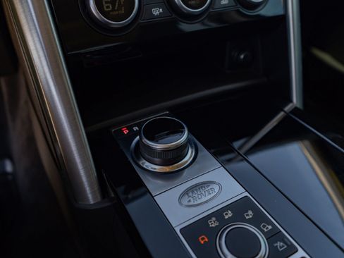 Used 2020 Land Rover Discovery HSE Luxury AWD/4WD image 16