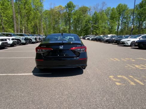 Used 2023 Honda Civic Sport image 9