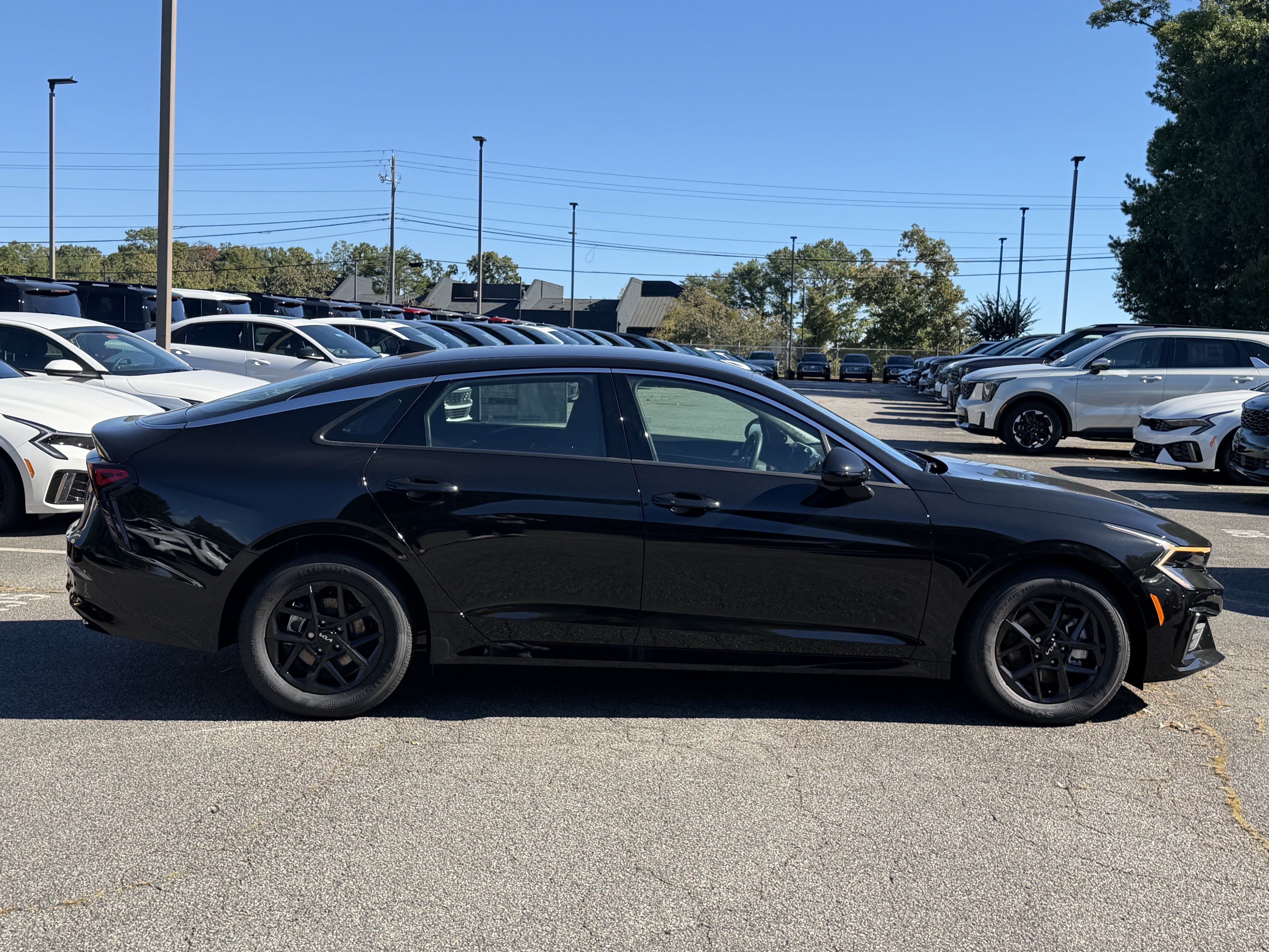 New 2027 Kia K5 LXS FWD image 8