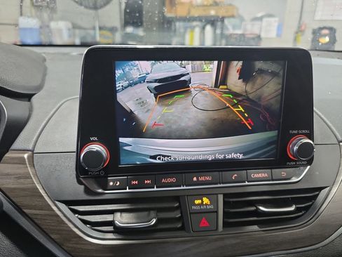 Used 2024 Nissan Altima 2.5 SV image 22