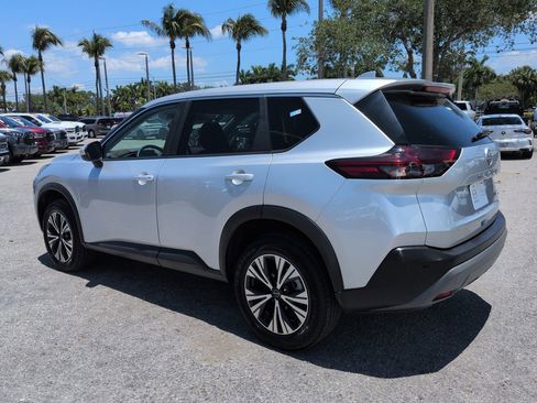 Used 2023 Nissan Rogue SV FWD image 7