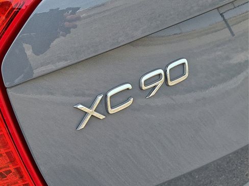 Used 2023 Volvo XC90 B6 Plus w/ Protection Package Premier image 13