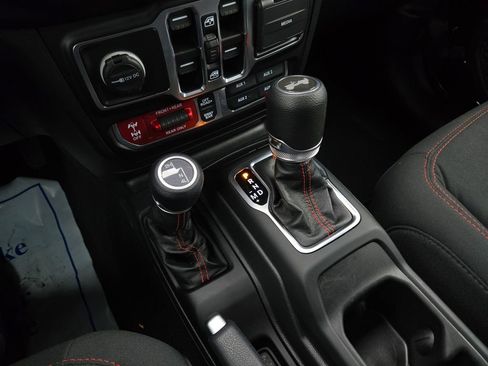 Used 2021 Jeep Wrangler Unlimited Rubicon image 24